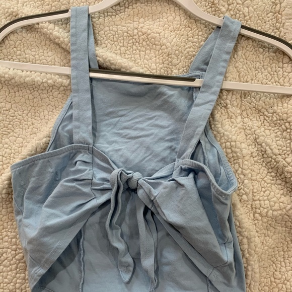 Cute crop top - Picture 1 of 3